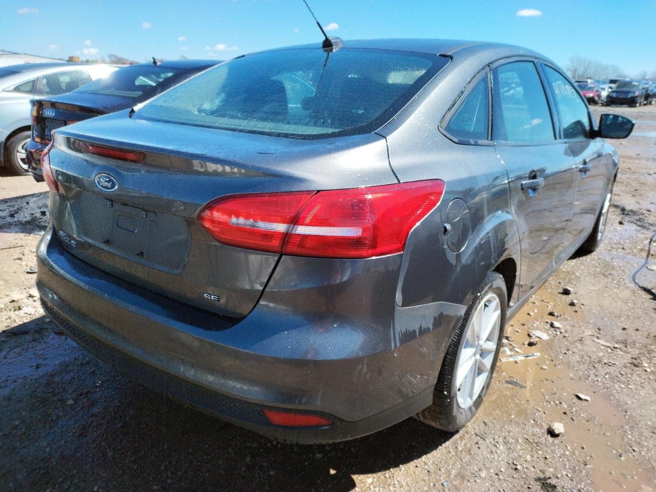 Photo 4 from auction – 2018 FORD FOCUS SE with VIN 1FADP3F25JL237578