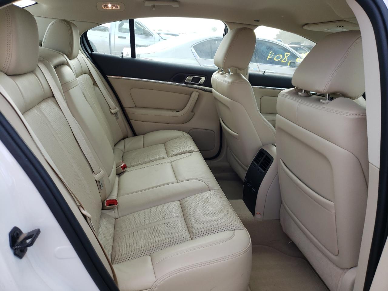 Photo 6 from auction – 2011 LINCOLN MKS with VIN 1LNHL9DR5BG606777
