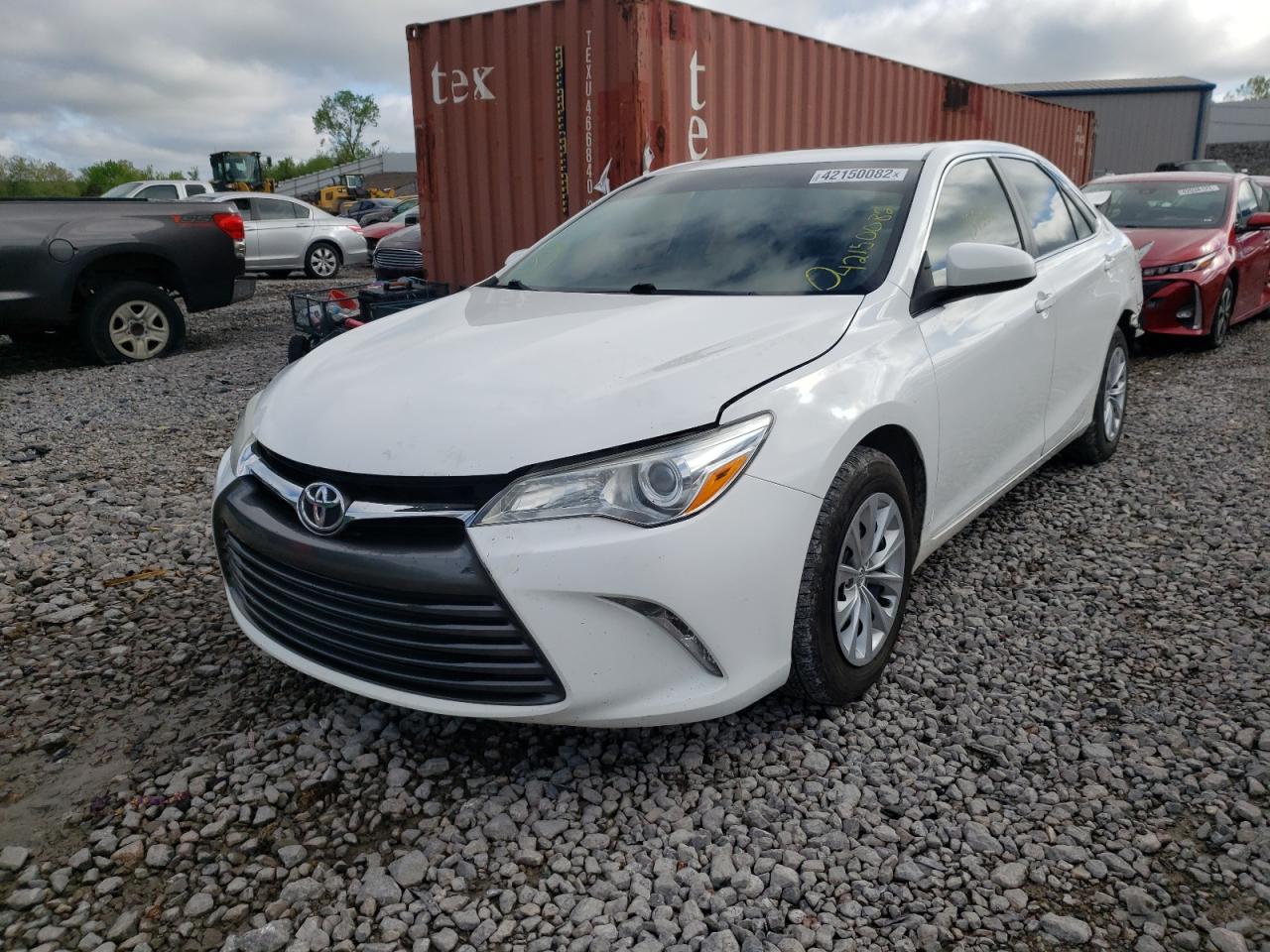 Photo 2 from auction – 2016 TOYOTA CAMRY LE with VIN 4T1BF1FK3GU557683