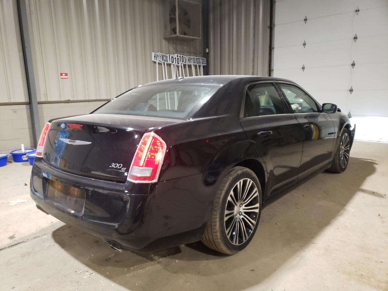 Photo 4 from auction – 2014 CHRYSLER 300 S with VIN 2C3CCABG3EH142046