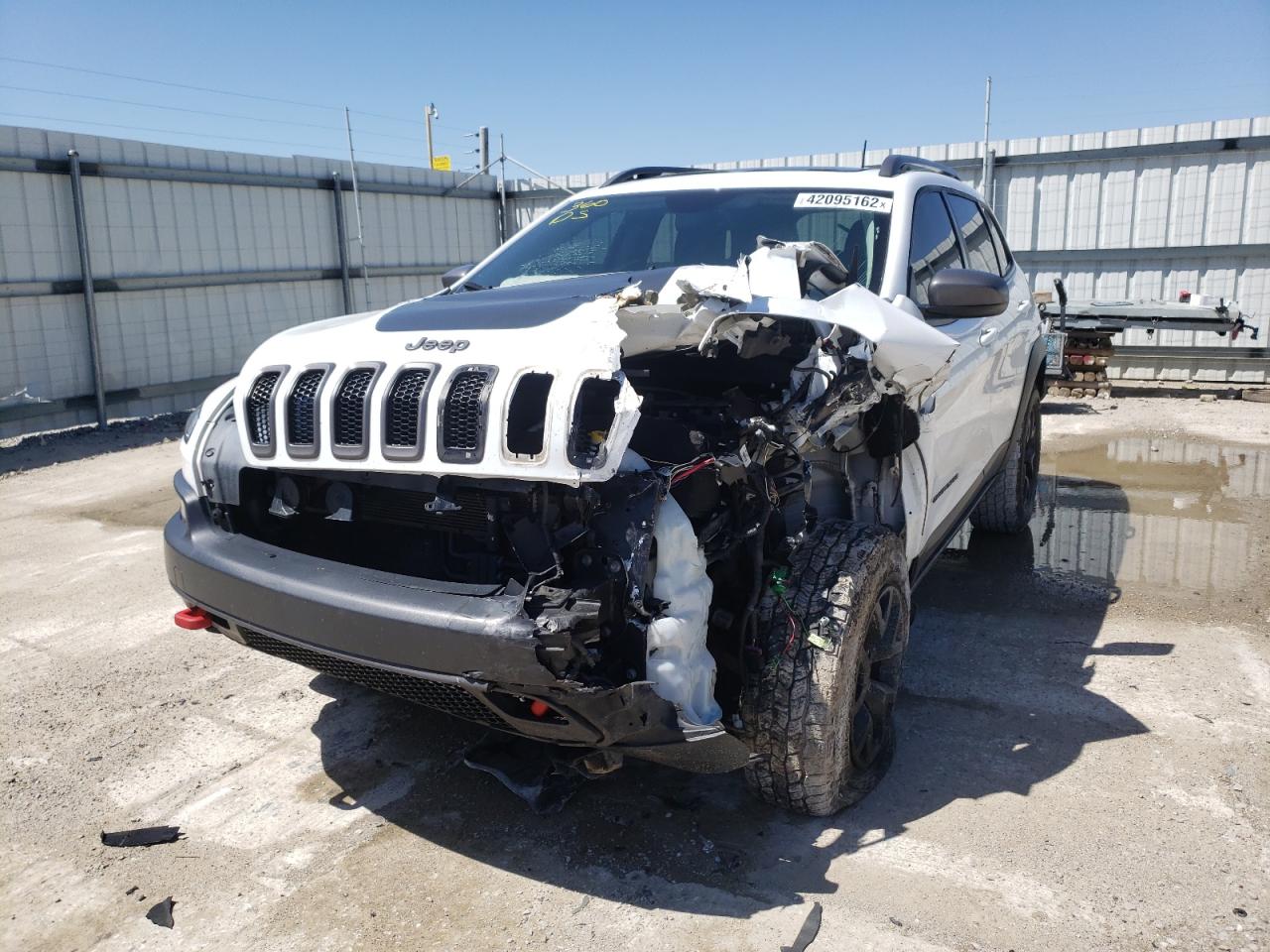 Photo 9 from auction – 2016 JEEP CHEROKEE T with VIN 1C4PJMBS0GW309914