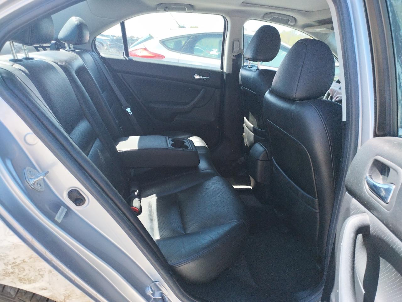 Photo 6 from auction – 2006 ACURA TSX with VIN JH4CL96806C031356