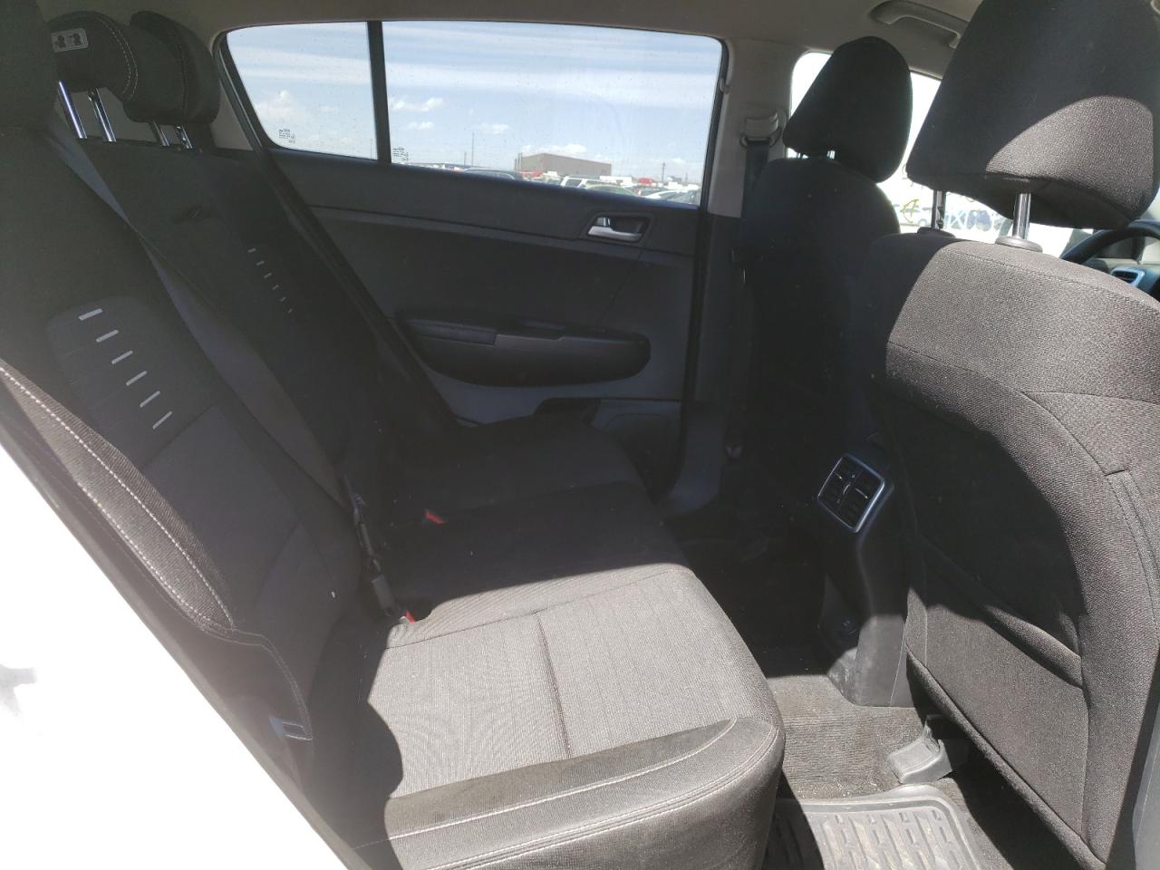 Photo 6 from auction – 2018 KIA SPORTAGE L with VIN KNDPMCAC3J7346940