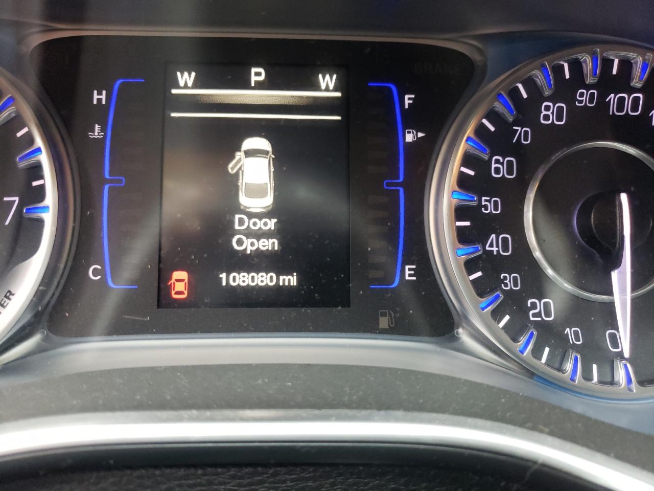 Photo 8 from auction – 2015 CHRYSLER 200 LIMITE with VIN 1C3CCCAB1FN562043