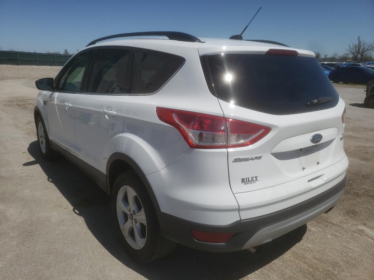 Photo 3 from auction – 2015 FORD ESCAPE SE with VIN 1FMCU0GX8FUB77994