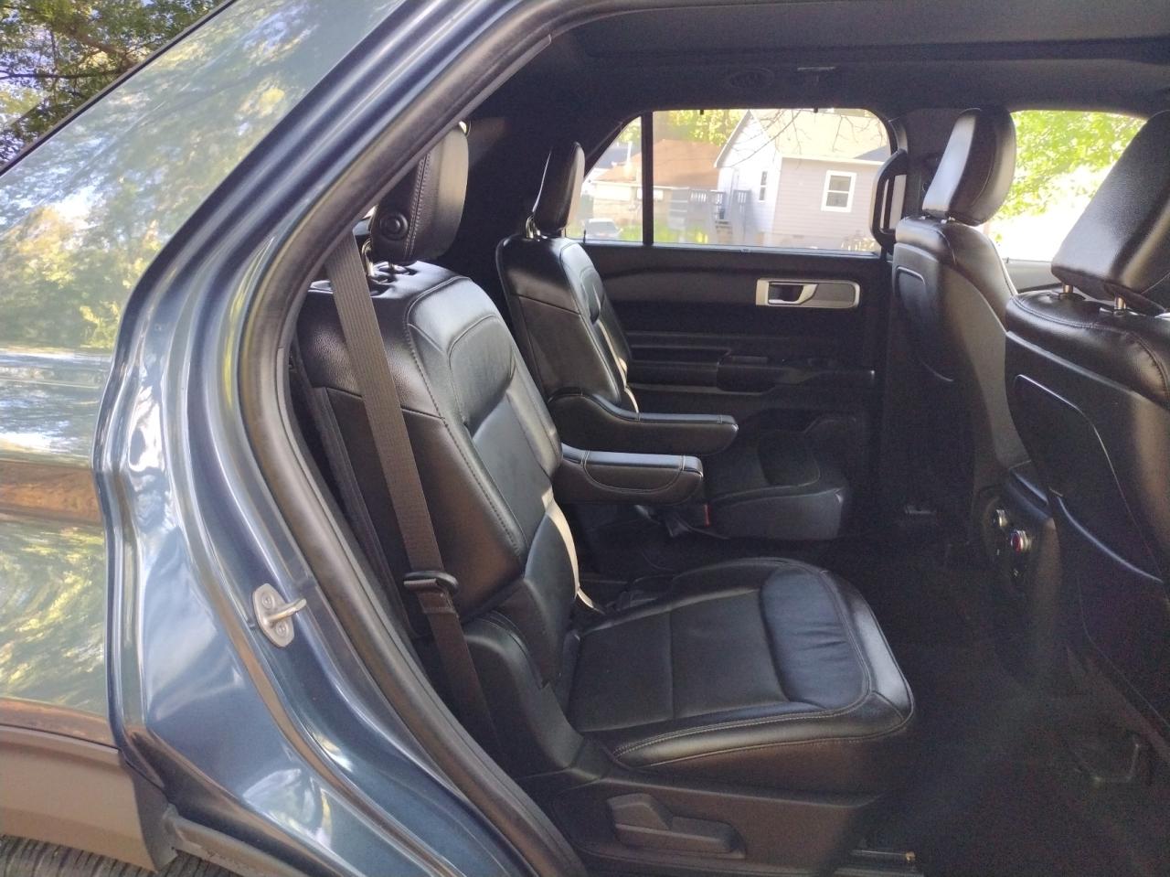 Photo 6 from auction – 2020 FORD EXPLORER L with VIN 1FMSK7FH6LGA26831
