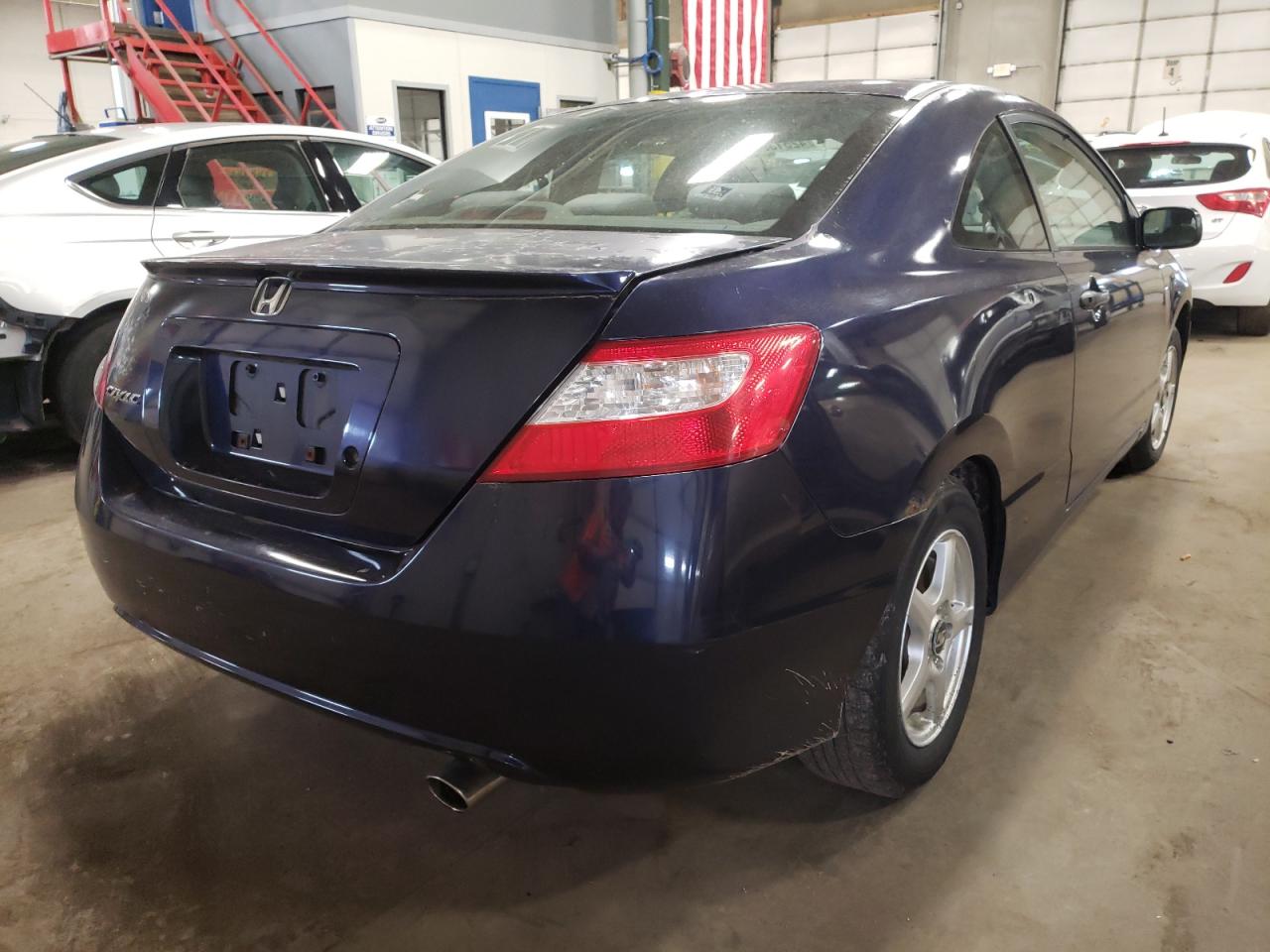 Photo 4 from auction – 2007 HONDA CIVIC DX with VIN 2HGFG12237H523918