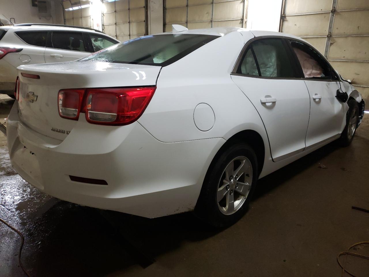Photo 4 from auction – 2015 CHEVROLET MALIBU 1LT with VIN 1G11C5SLXFF220146