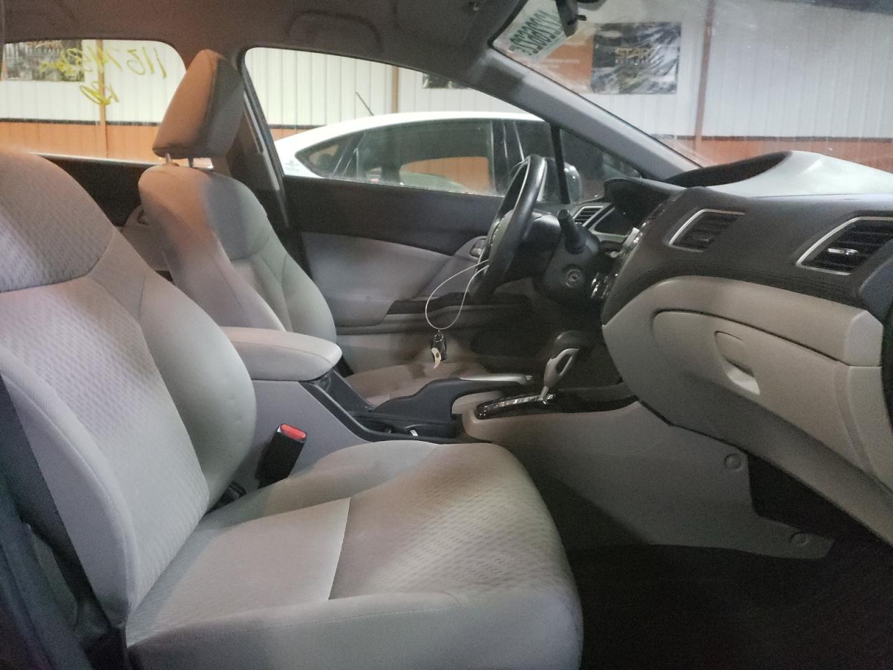 Photo 5 from auction – 2015 HONDA CIVIC LX with VIN 2HGFB2F49FH003365