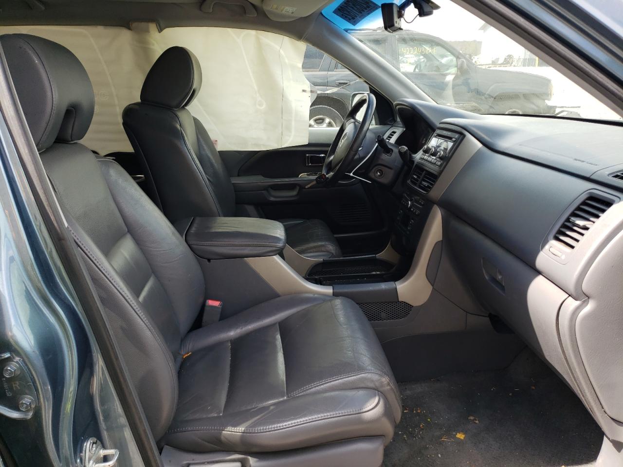 Photo 5 from auction – 2006 HONDA PILOT EX with VIN 5FNYF185X6B002842