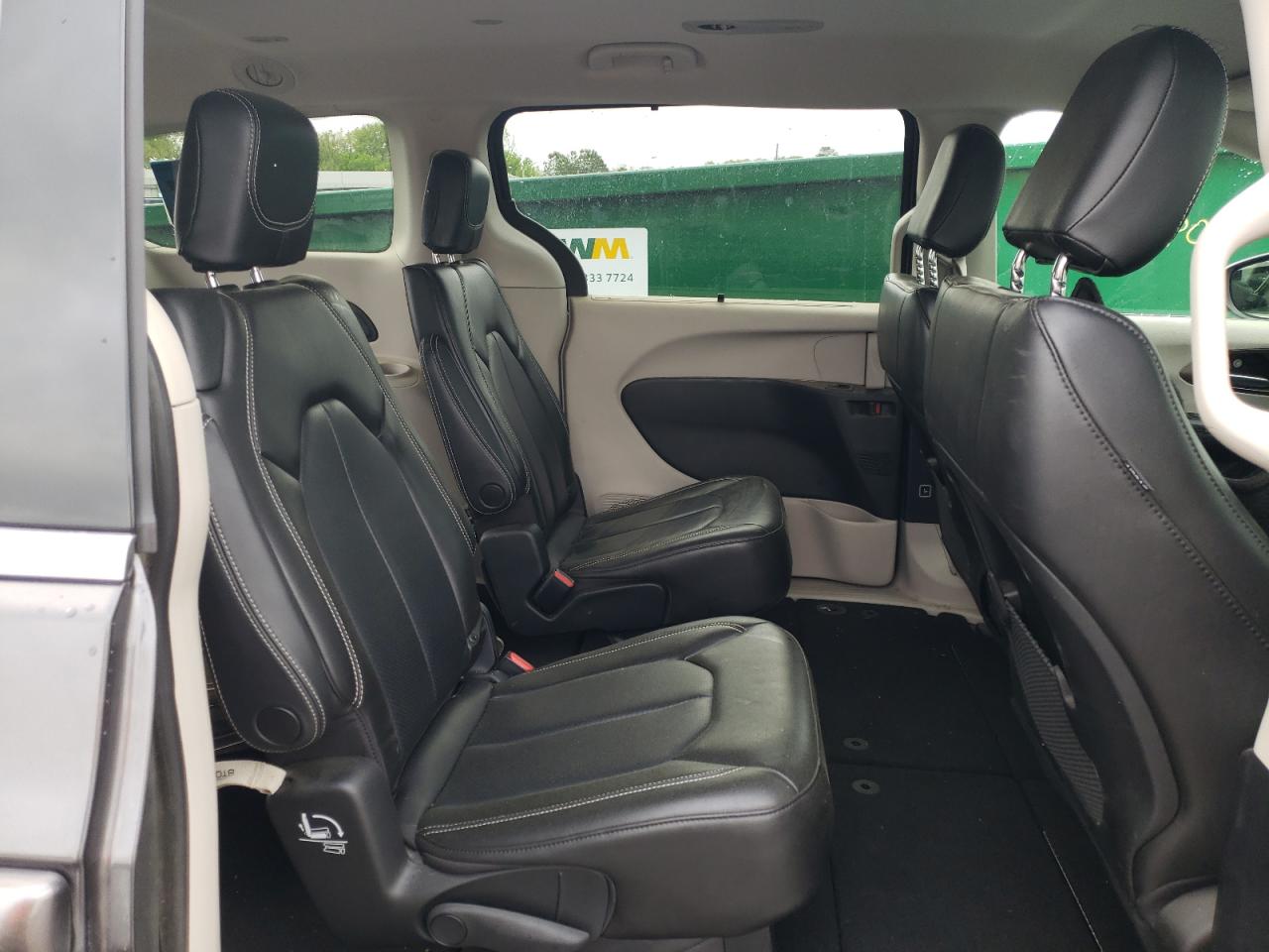 Photo 6 from auction – 2020 CHRYSLER VOYAGER LX with VIN 2C4RC1DG2LR260745