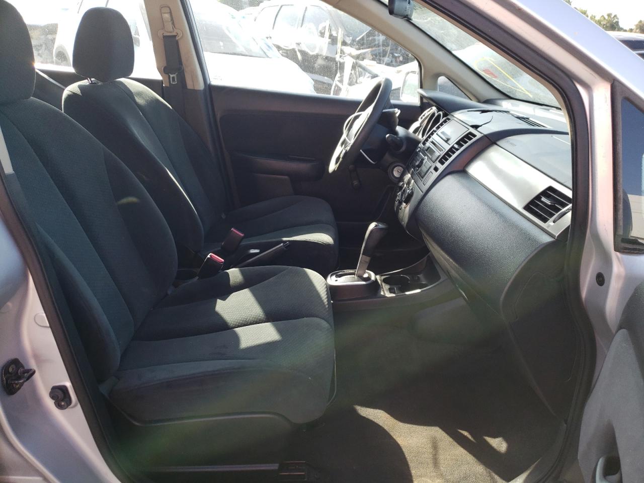 Photo 5 from auction – 2011 NISSAN VERSA S with VIN 3N1BC1CP2BL448294