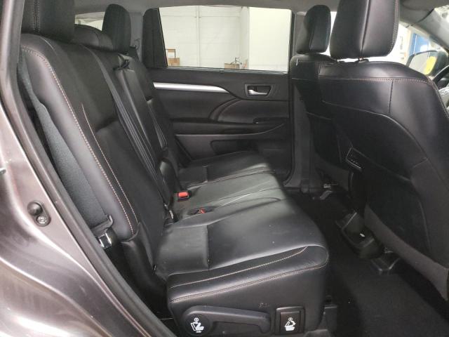Photo 6 from auction – 2017 TOYOTA HIGHLANDER with VIN 5TDJZRFH1HS444430
