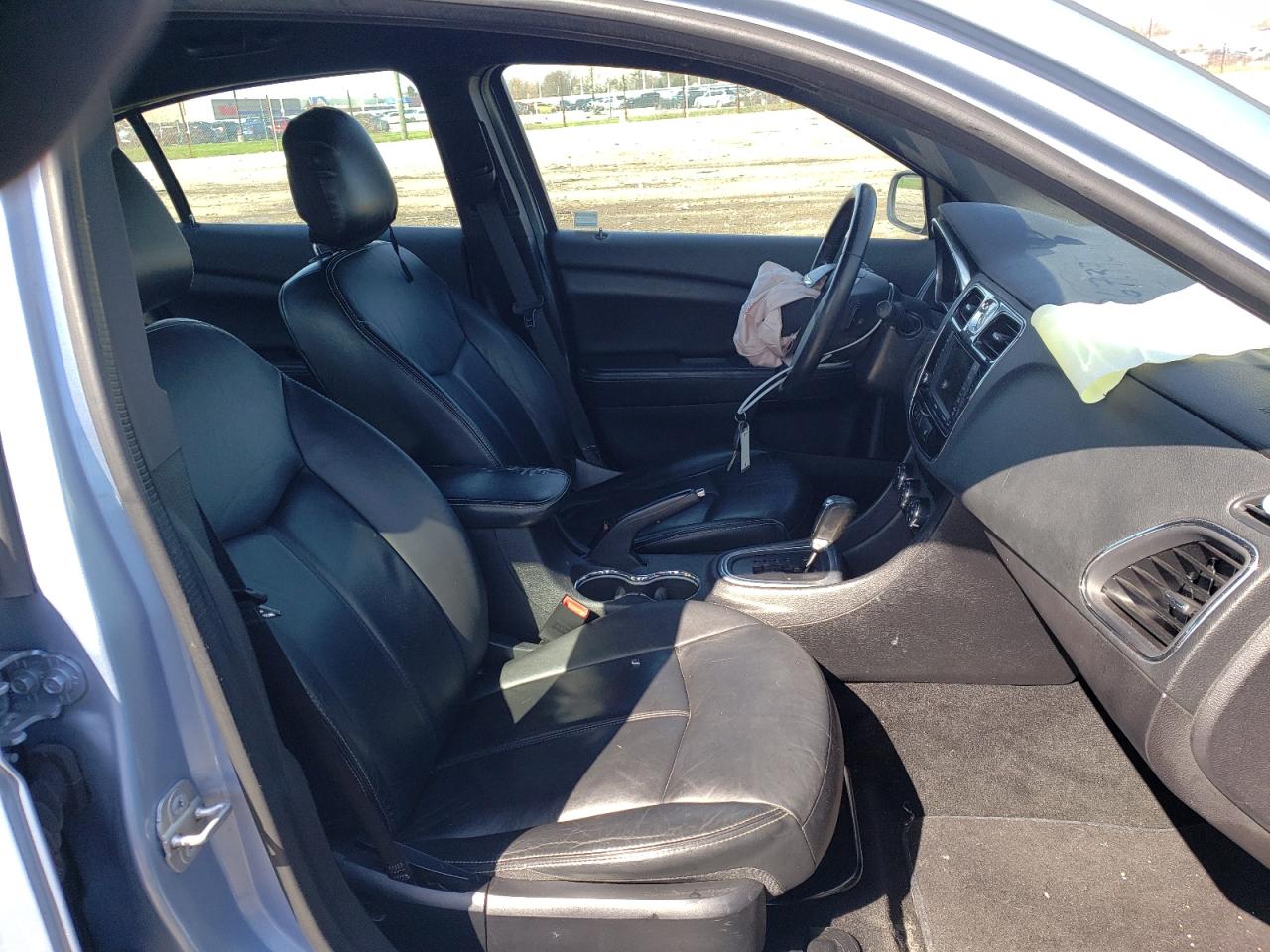Photo 5 from auction – 2014 CHRYSLER 200 LIMITE with VIN 1C3CCBCG9EN179677