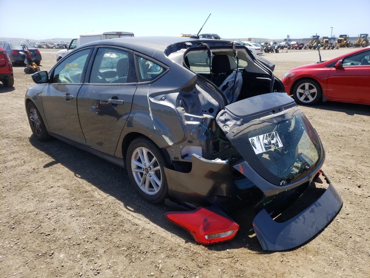 Photo 3 from auction – 2015 FORD FOCUS SE with VIN 1FADP3K24FL269483