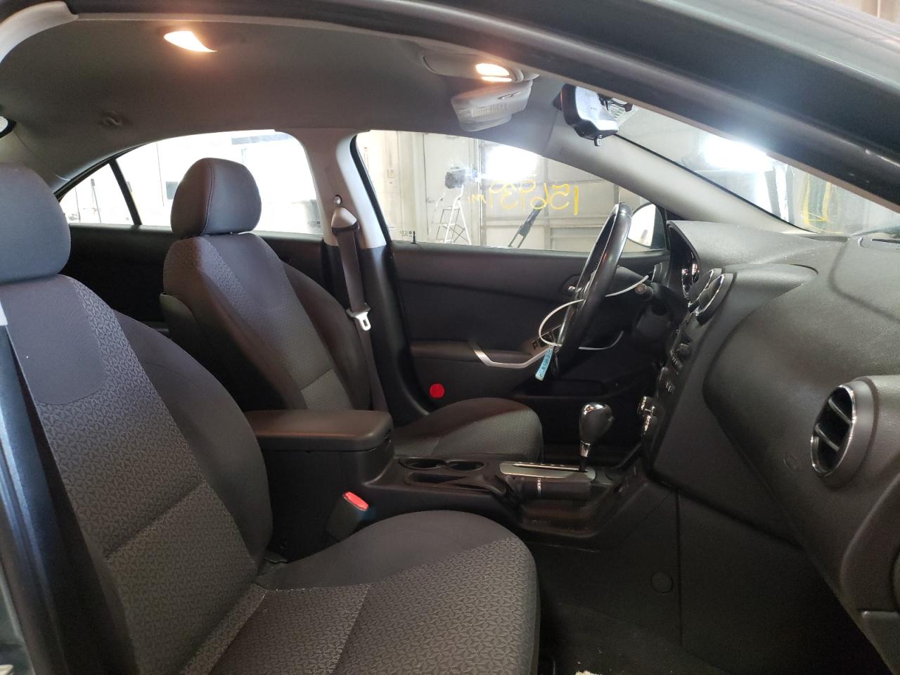 Photo 5 from auction – 2009 PONTIAC G6 with VIN 1G2ZJ57B094229152