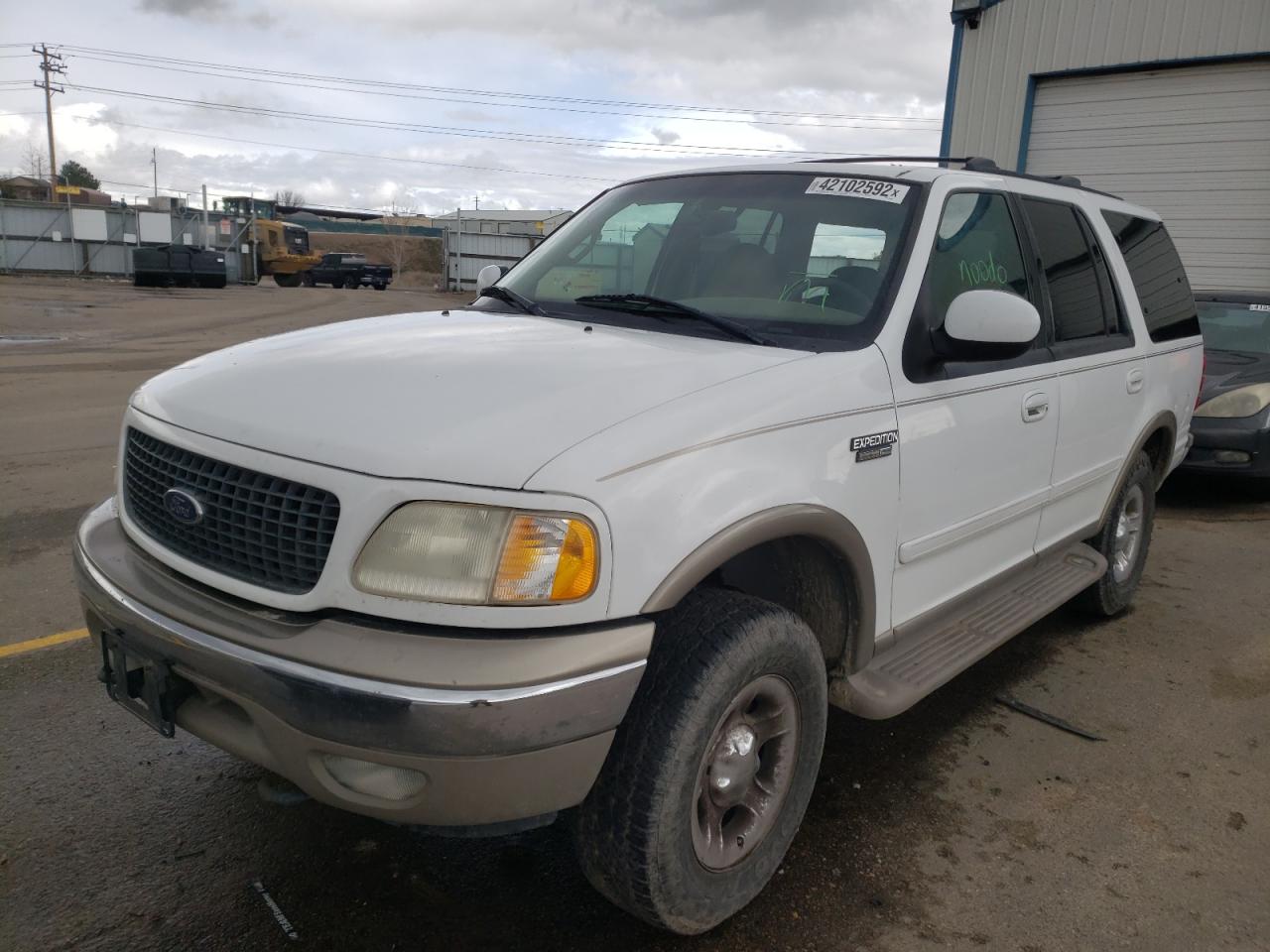 Photo 2 from auction – 2000 FORD EXPEDITION with VIN 1FMFU18L2YLC36934
