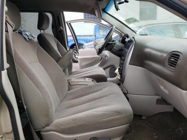 Photo 5 from auction – 2005 CHRYSLER TOWN & COU with VIN 2C4GP54L05R584070