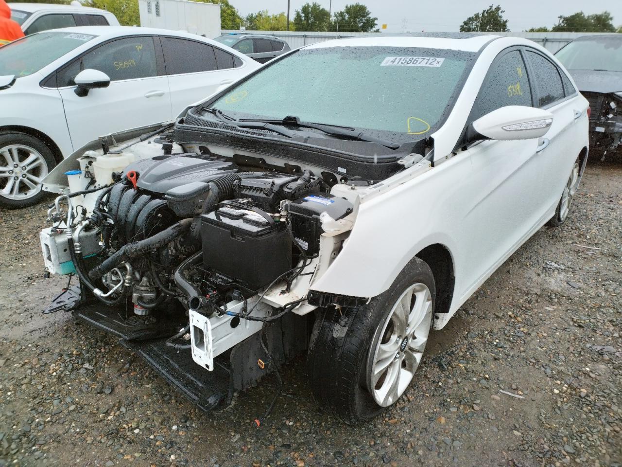 Photo 2 from auction – 2011 HYUNDAI SONATA SE with VIN 5NPEC4AC2BH242274
