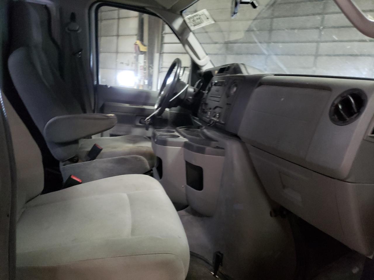 Photo 5 from auction – 2011 FORD ECONOLINE with VIN 1FTNE1EW4BDB13357