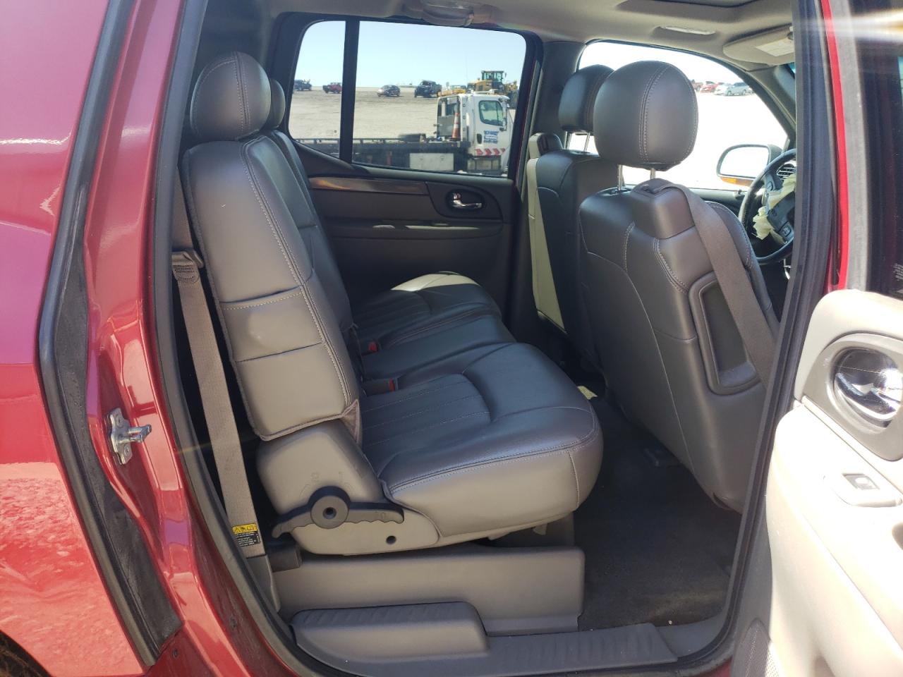 Photo 6 from auction – 2004 GMC ENVOY XUV with VIN 1GKET12P446175209