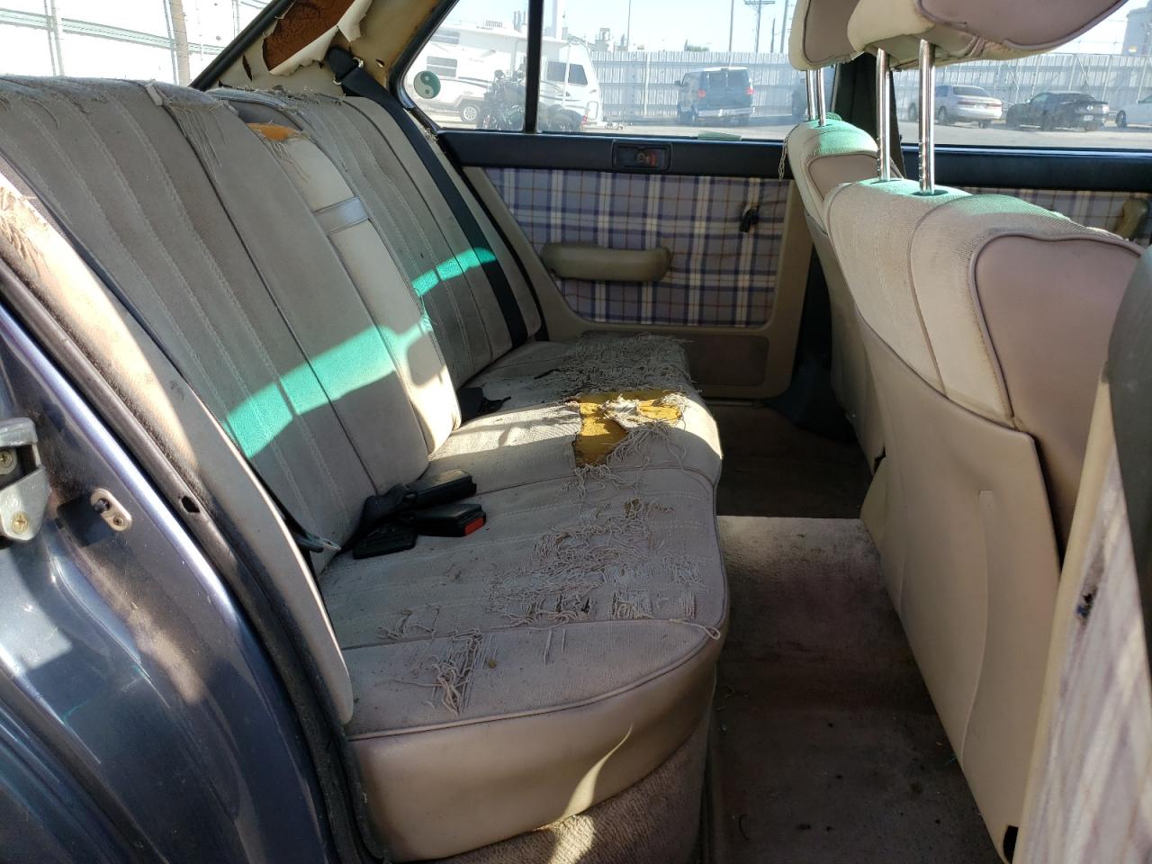 Photo 6 from auction – 1984 BMW 528 E AUTO with VIN WBADK8304E9271410