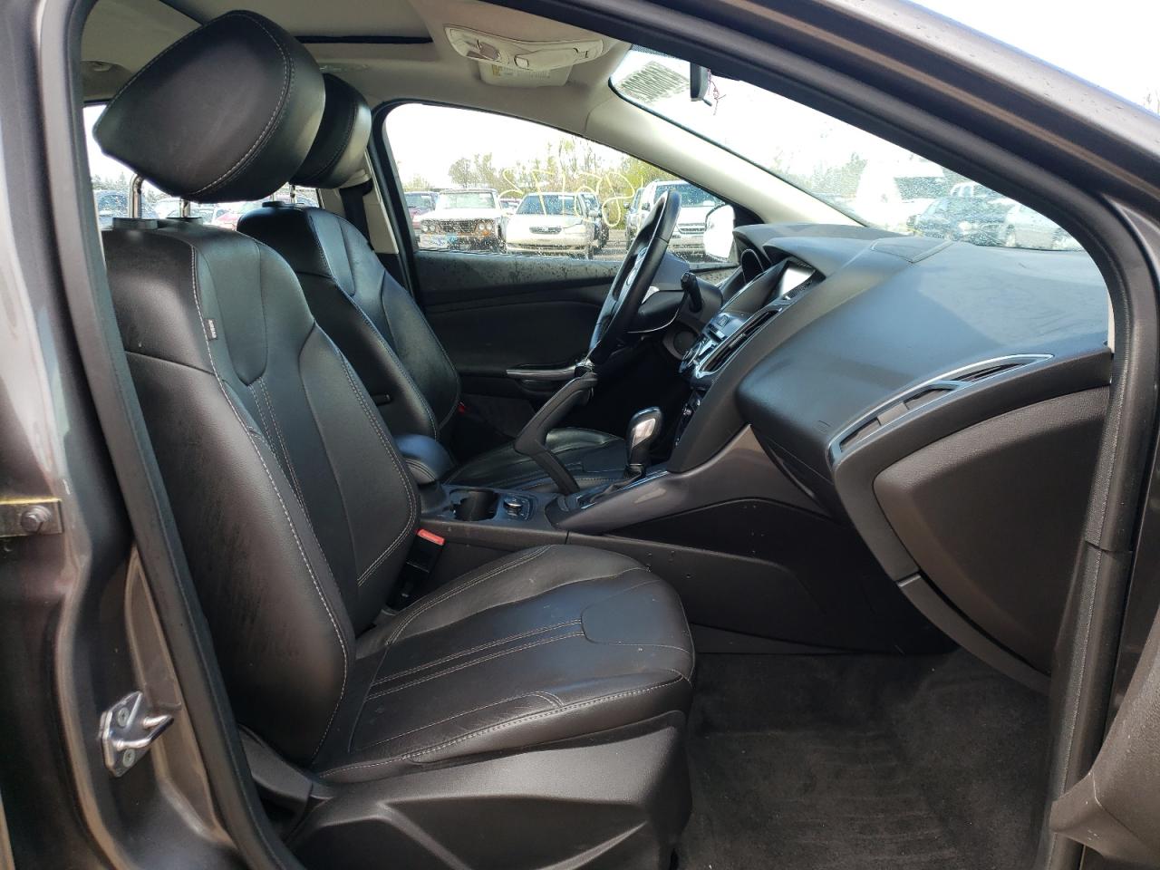 Photo 5 from auction – 2013 FORD FOCUS TITA with VIN 1FADP3N26DL117326