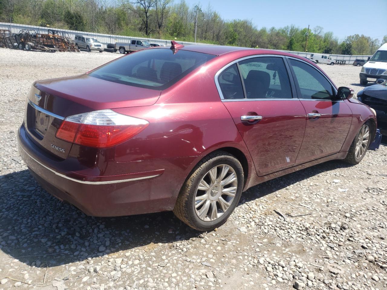 Photo 4 from auction – 2011 HYUNDAI GENESIS 3. with VIN KMHGC4DE6BU142220