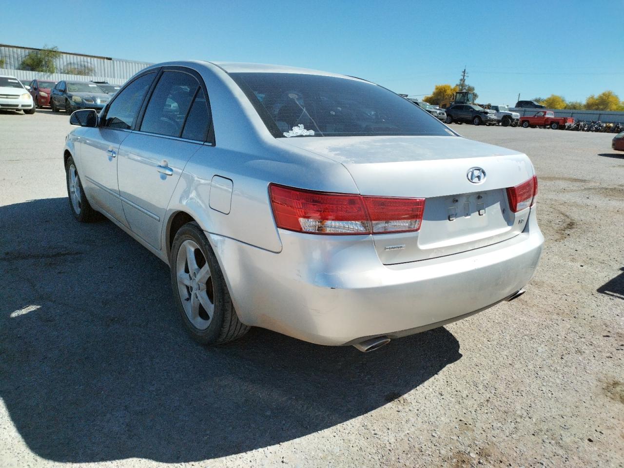 Photo 3 from auction – 2007 HYUNDAI SONATA SE with VIN 5NPEU46F67H165299
