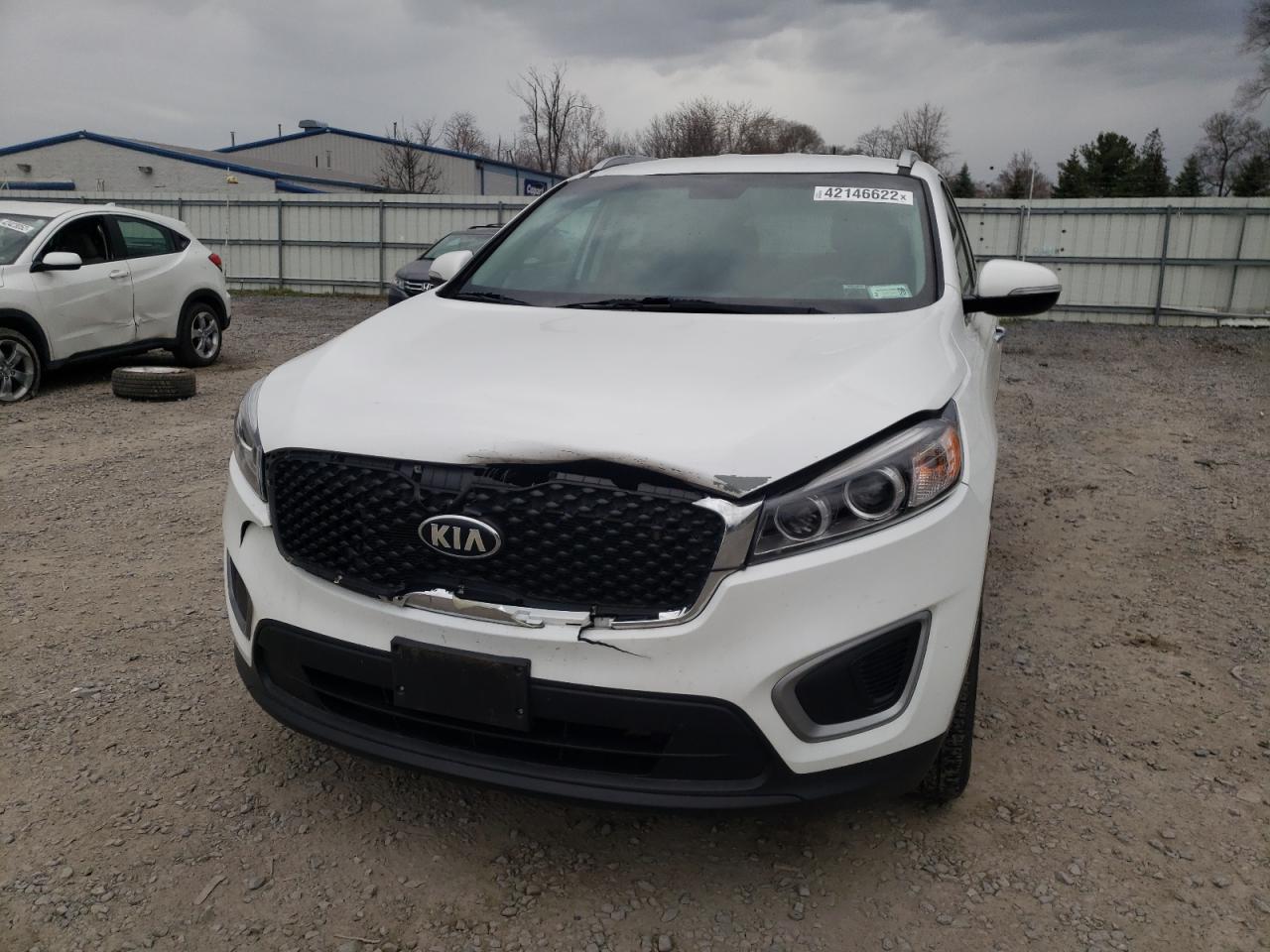 Photo 9 from auction – 2016 KIA SORENTO LX with VIN 5XYPGDA37GG165350