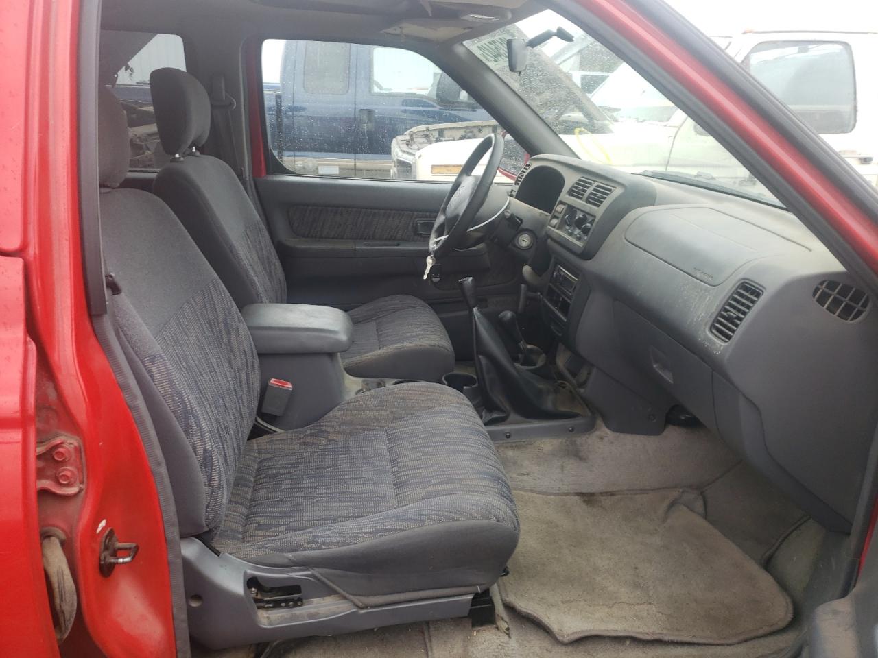 Photo 5 from auction – 2000 NISSAN FRONTIER C with VIN 1N6ED27Y4YC390576