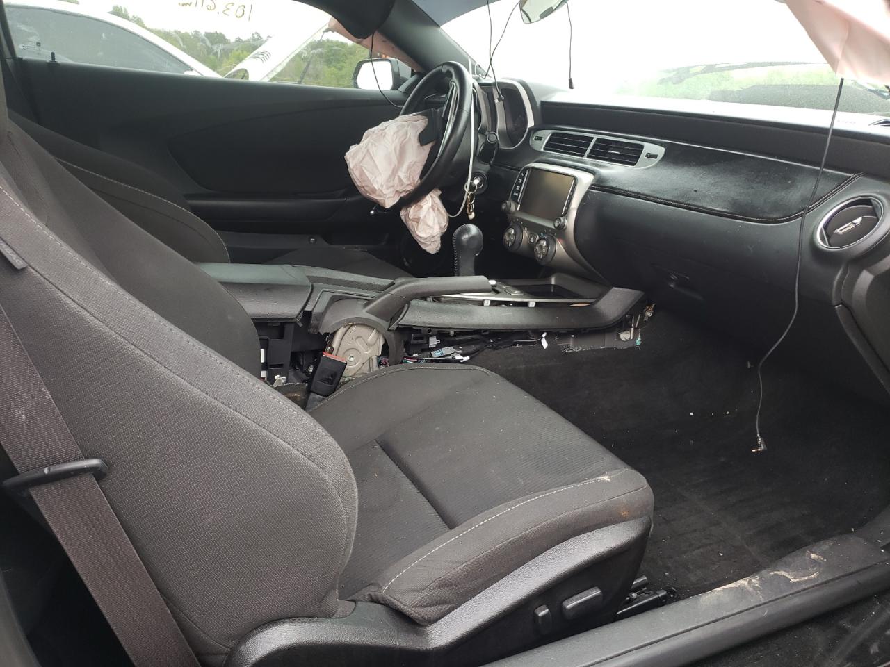 Photo 5 from auction – 2014 CHEVROLET CAMARO LT with VIN 2G1FB1E33E9145973