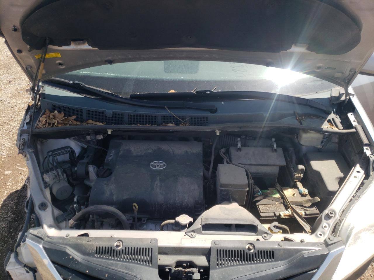 Photo 7 from auction – 2012 TOYOTA SIENNA LE with VIN 5TDKK3DC1CS279811