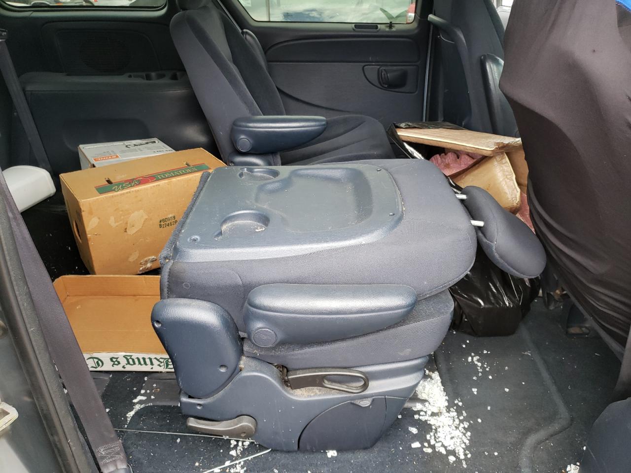 Photo 6 from auction – 2003 CHRYSLER VOYAGER LX with VIN 1C4GJ45313B314951