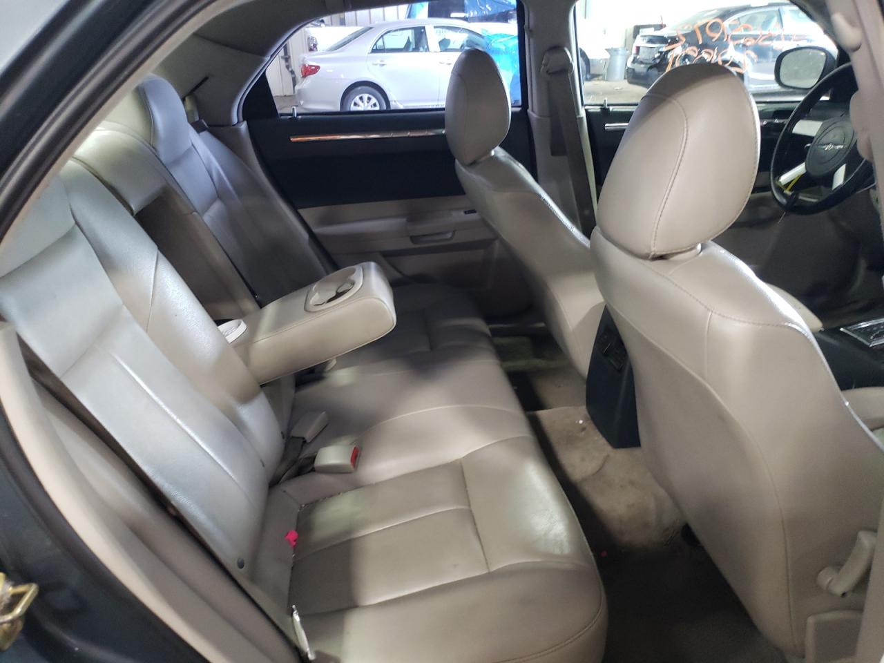 Photo 6 from auction – 2006 CHRYSLER 300 TOURIN with VIN 2C3KA53G86H223942