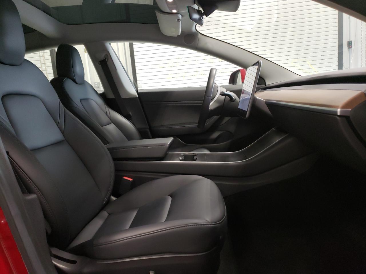 Photo 5 from auction – 2019 TESLA MODEL 3 with VIN 5YJ3E1EA7KF428352