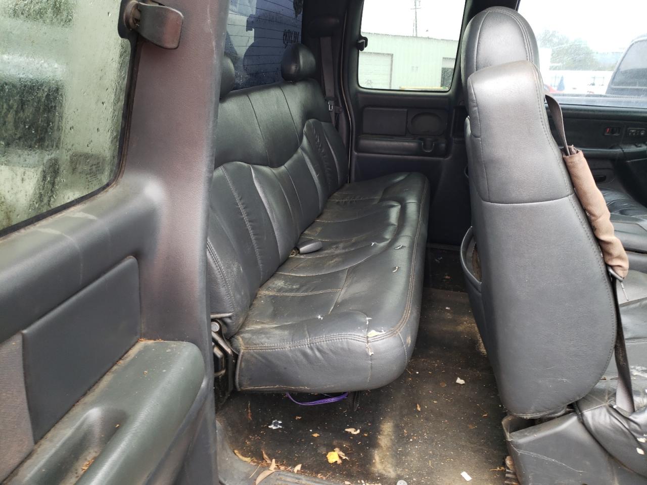 Photo 6 from auction – 2000 CHEVROLET SILVERADO with VIN 1GCEK19T2YE340588