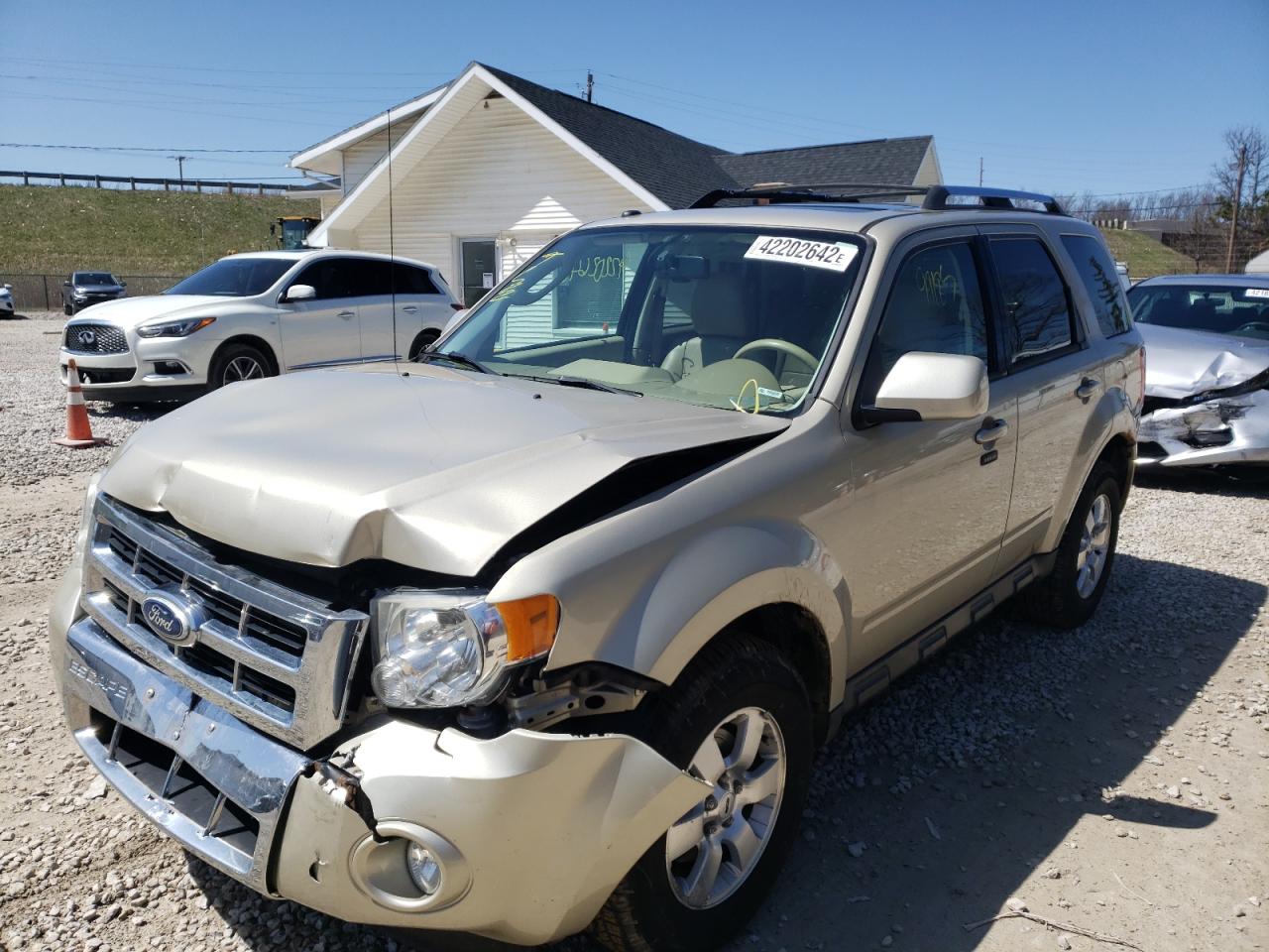 Photo 2 from auction – 2010 FORD ESCAPE LIM with VIN 1FMCU9EG8AKB51889
