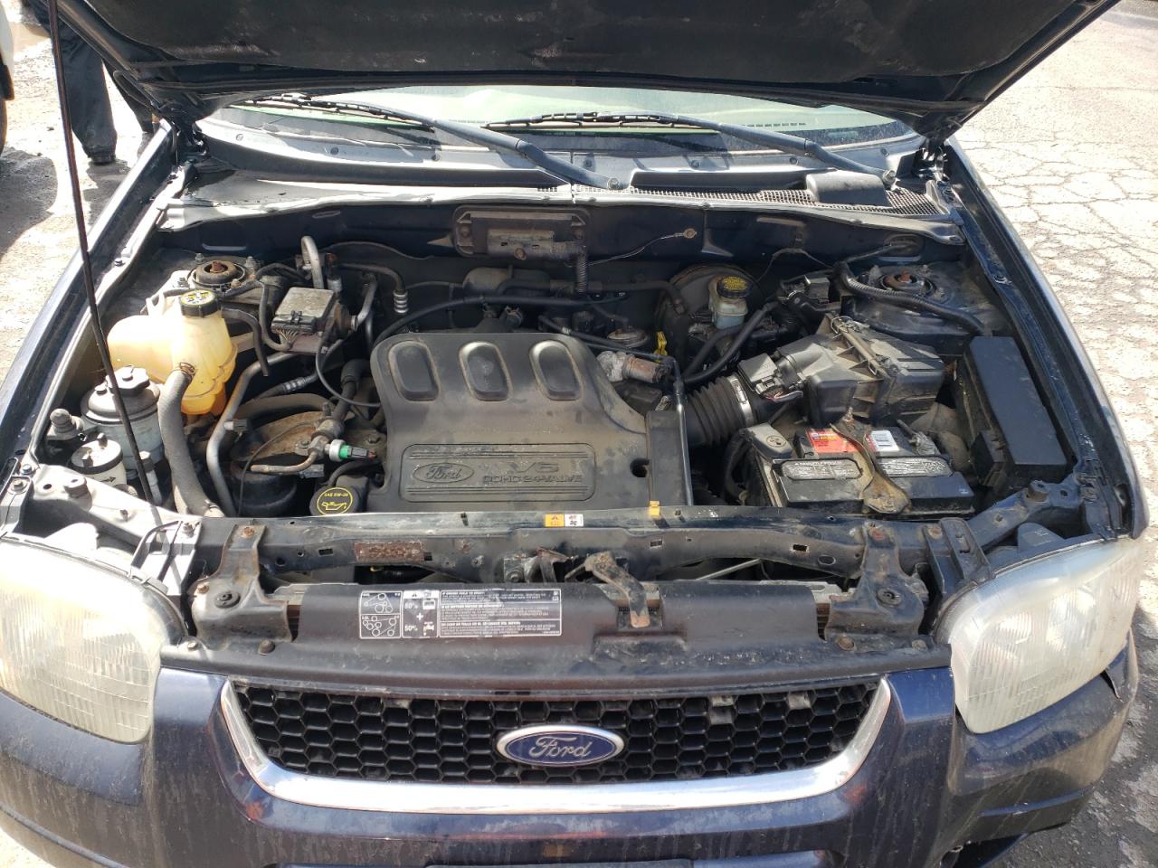 Photo 7 from auction – 2003 FORD ESCAPE LIM with VIN 1FMCU941X3KE10382