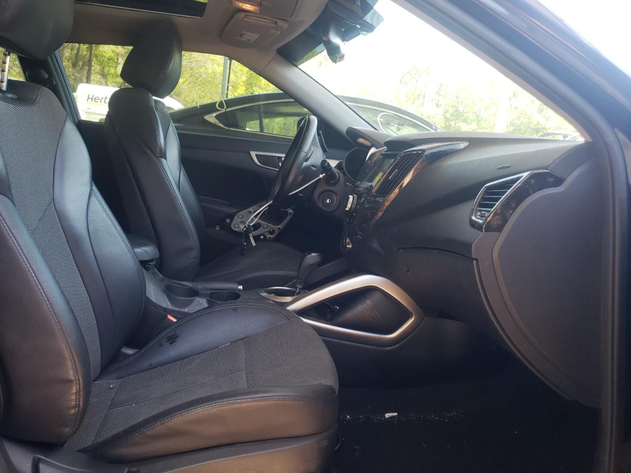 Photo 5 from auction – 2015 HYUNDAI VELOSTER with VIN KMHTC6ADXFU233311