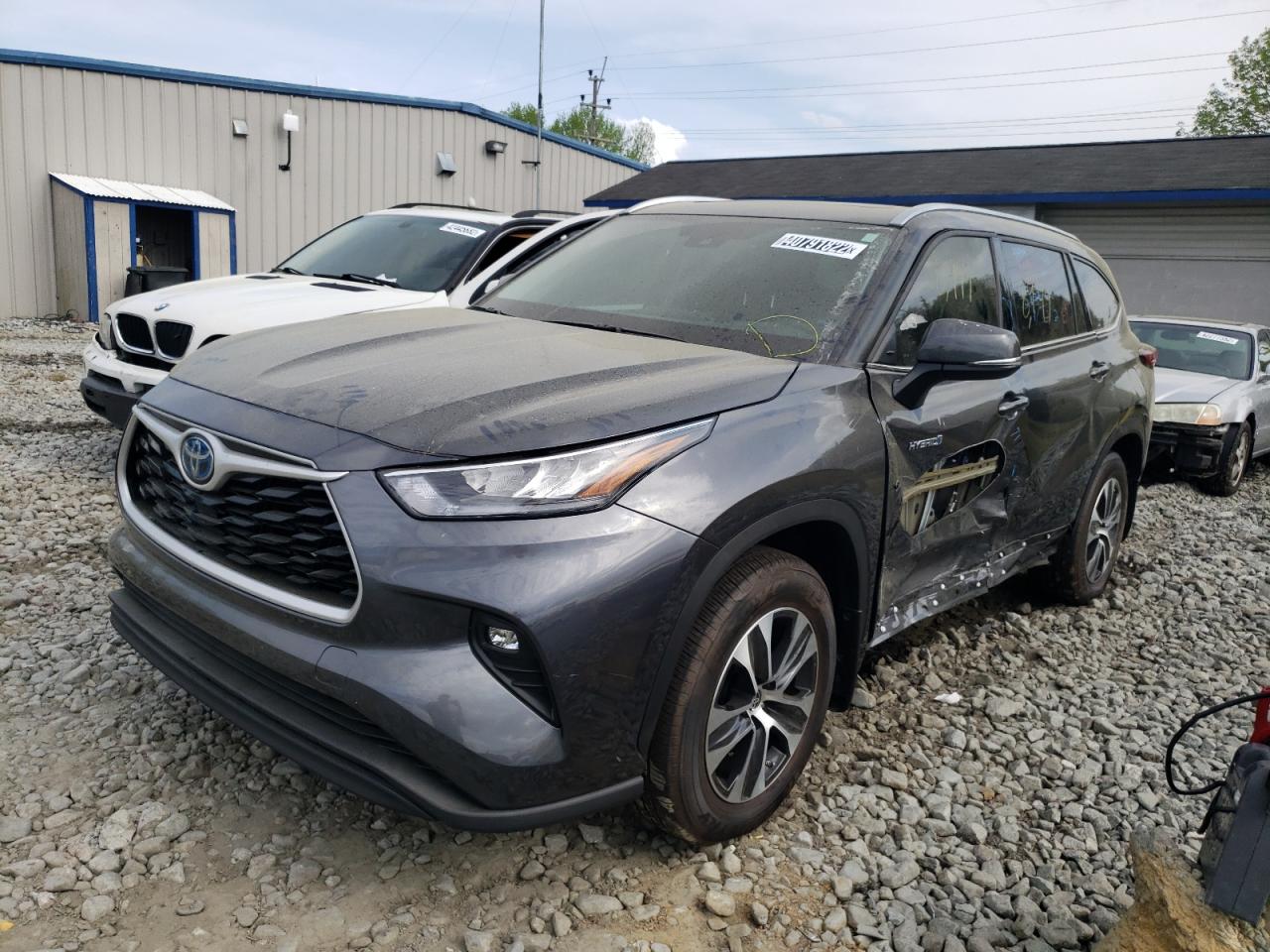 Photo 2 from auction – 2020 TOYOTA HIGHLANDER with VIN 5TDGBRCH5LS512871