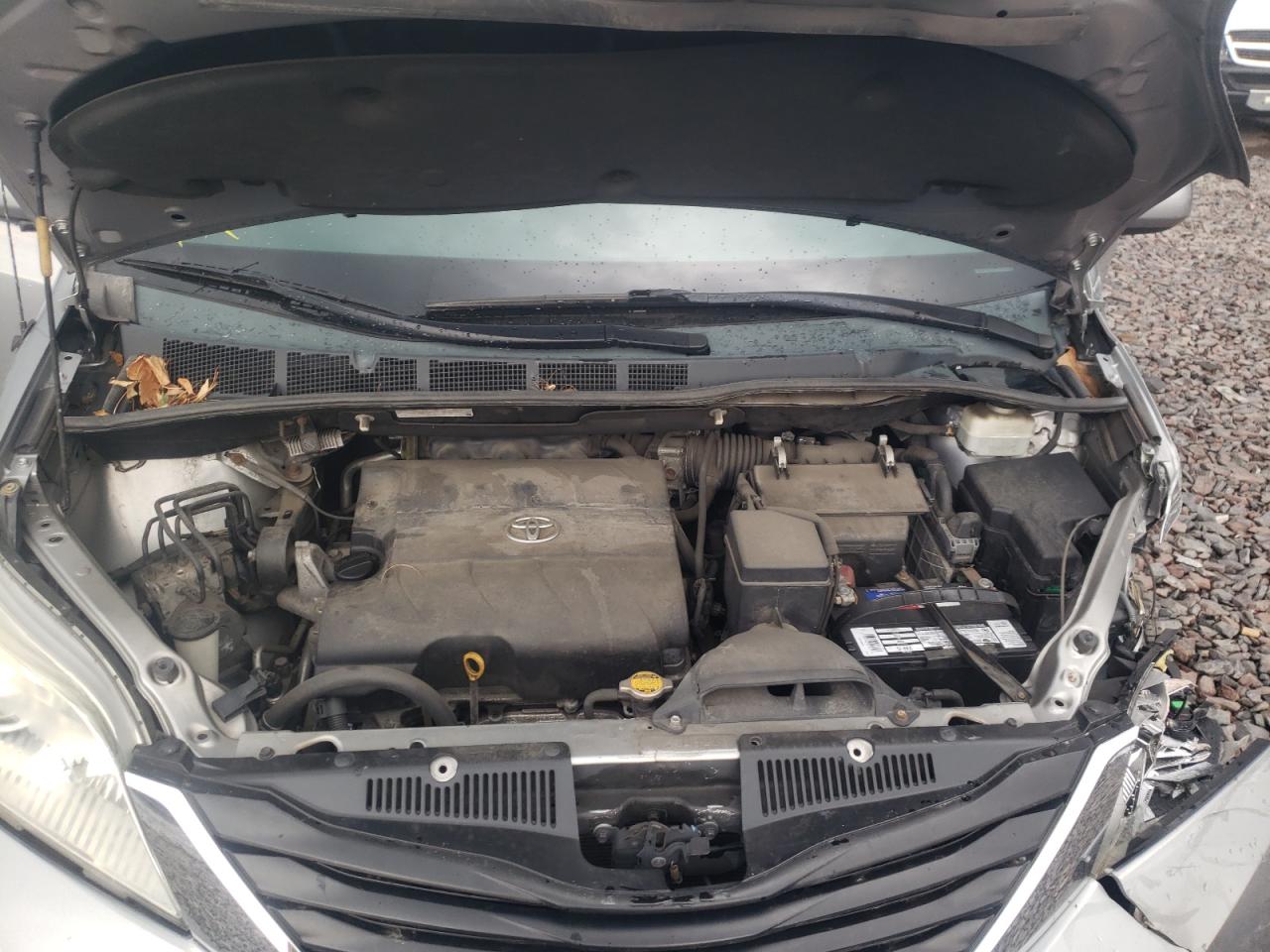 Photo 7 from auction – 2011 TOYOTA SIENNA LE with VIN 5TDKK3DCXBS093523