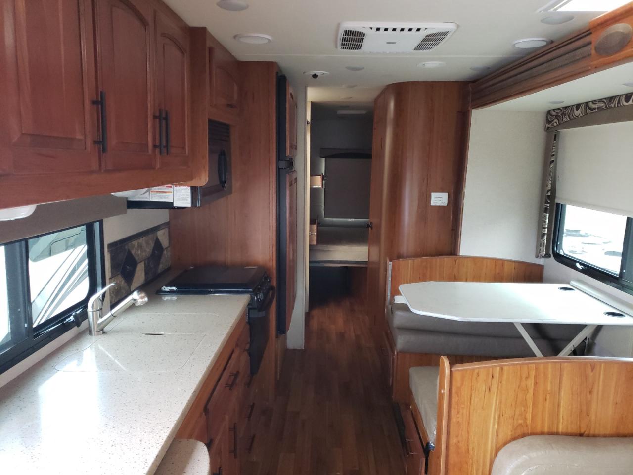 Photo 6 from auction – 2017 FORD ECONOLINE with VIN 1FDXE4FS6GDC39129