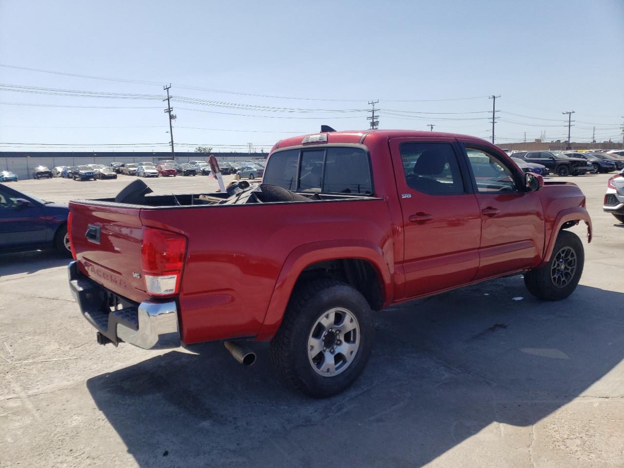 Photo 4 from auction – 2017 TOYOTA TACOMA DOU with VIN 3TMAZ5CN8HM048398