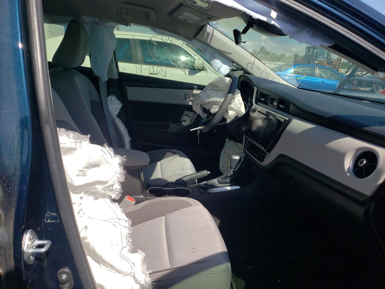 Photo 5 from auction – 2018 TOYOTA COROLLA L with VIN 5YFBURHE9JP824510