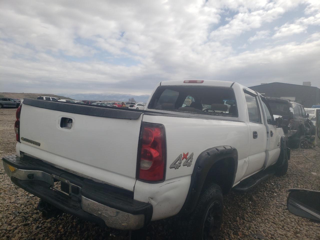 Photo 4 from auction – 2006 CHEVROLET SILVERADO with VIN 1GCHK23D16F151913
