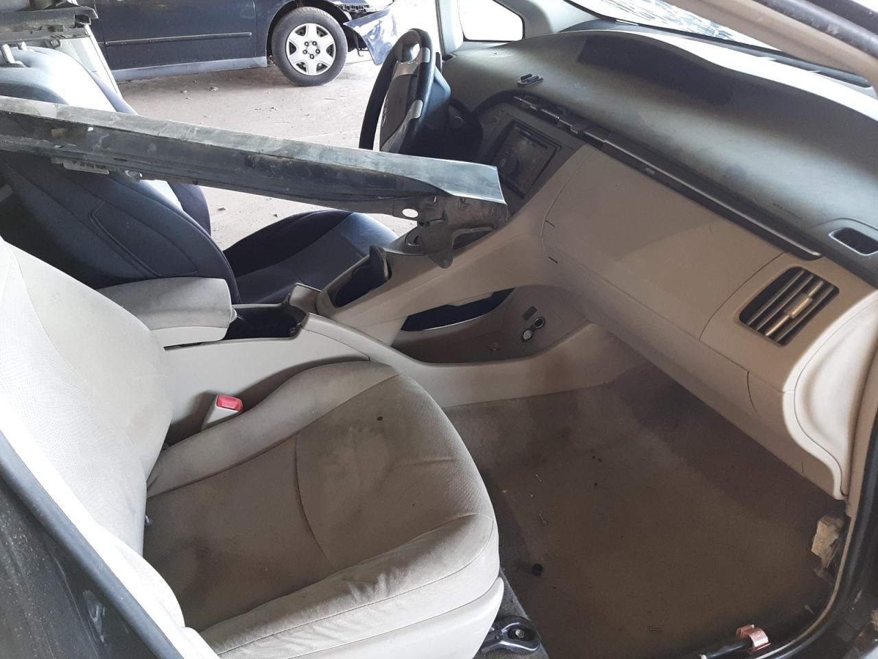 Photo 5 from auction – 2011 TOYOTA PRIUS with VIN JTDKN3DU4B0298323