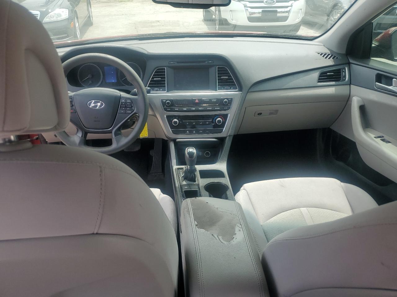 Photo 9 from auction – 2016 HYUNDAI SONATA SE with VIN 5NPE24AF2GH386427