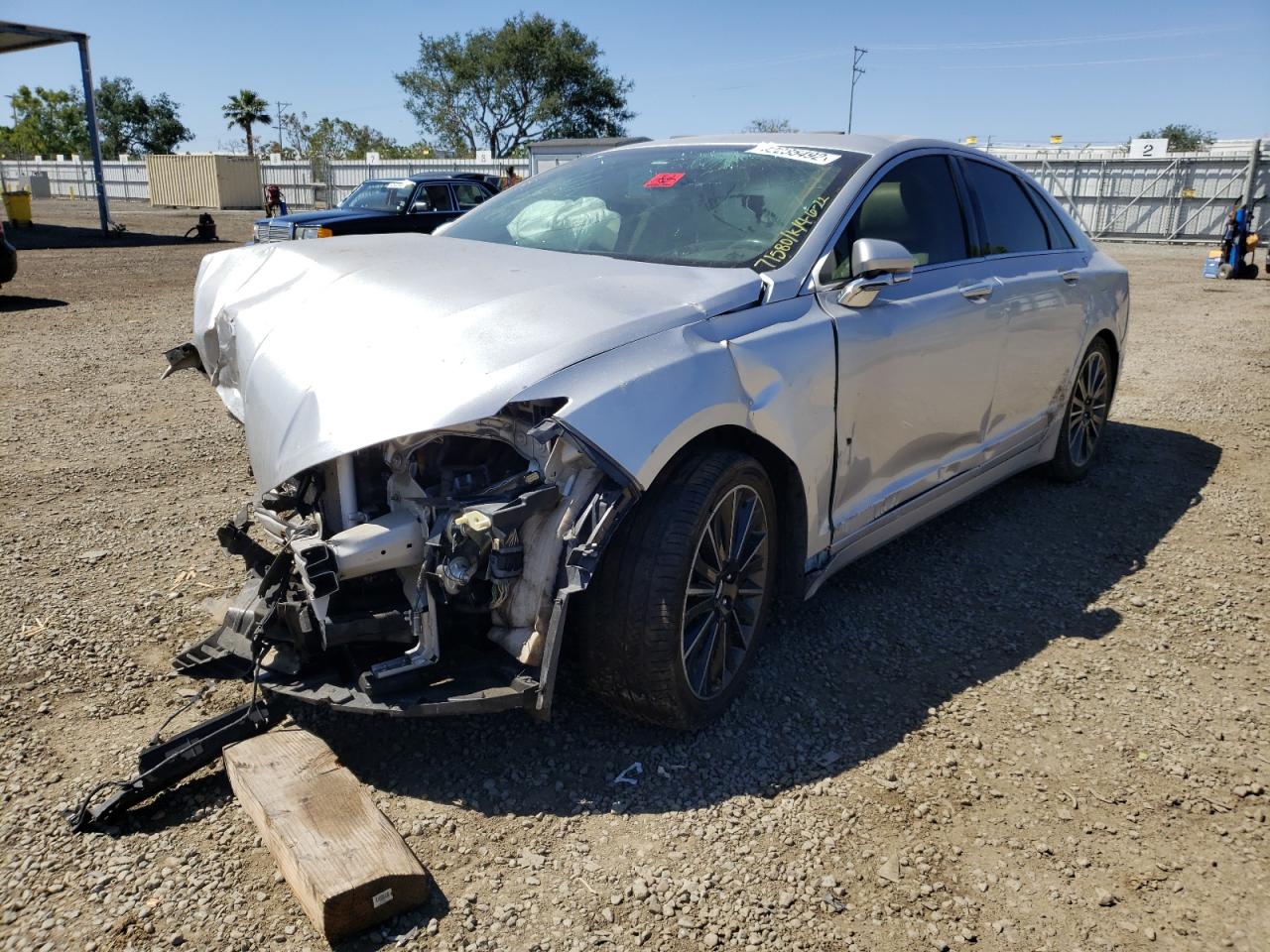Photo 2 from auction – 2016 LINCOLN MKZ HYBRID with VIN 3LN6L2LU4GR623669