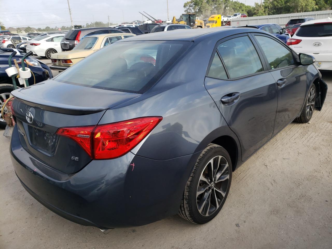 Photo 4 from auction – 2018 TOYOTA COROLLA L with VIN 5YFBURHE9JP818612